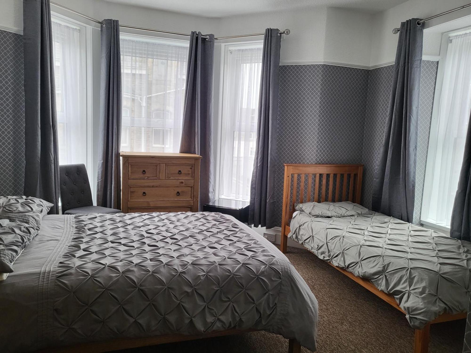 Invernook 3* New Quay